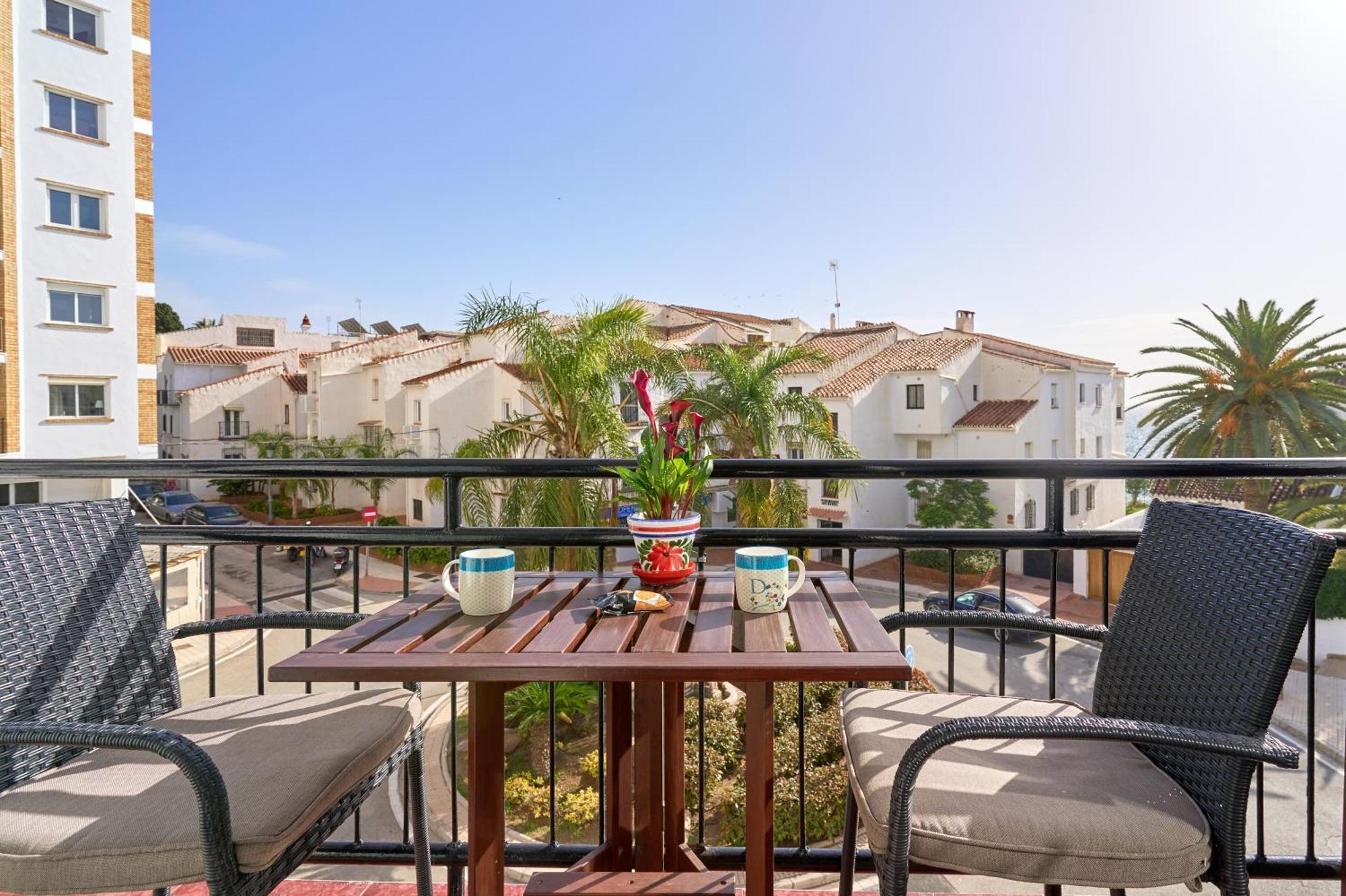 Апартаменти Spectacular Sea Views, 2 Bed,2 Bath Нерха Екстер'єр фото